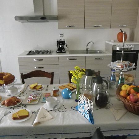 B&B And Home Restaurant La Casa Del Pescatore Sant'Anna Arresi Exterior photo